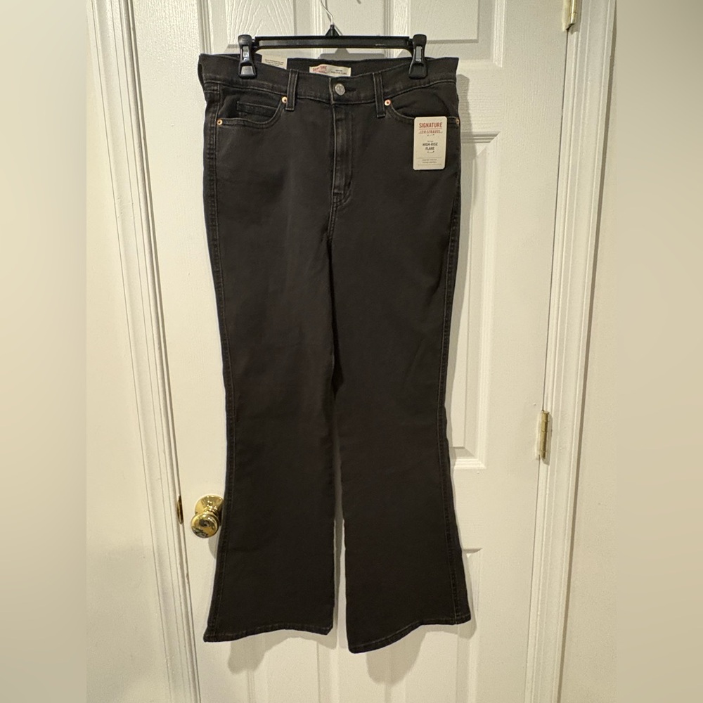 Levi’s signature high-rise flare stretch jeans